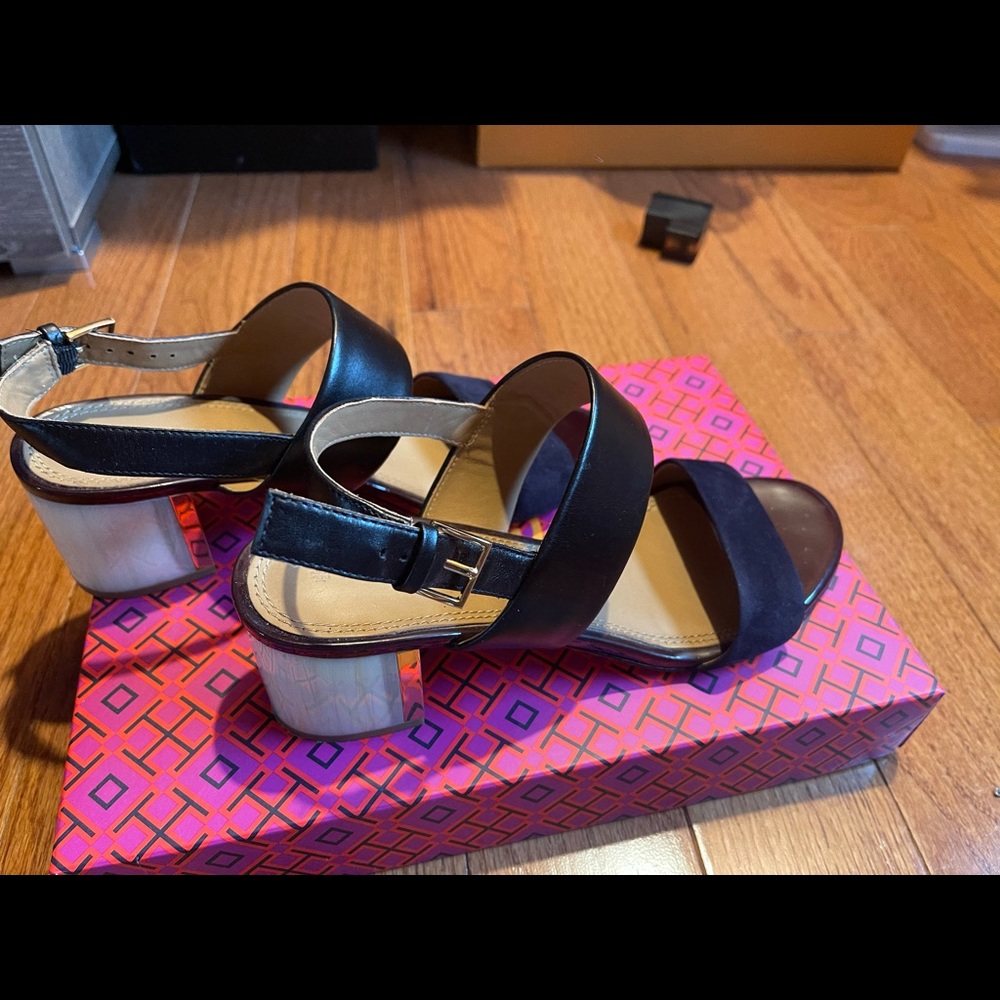 Sandal